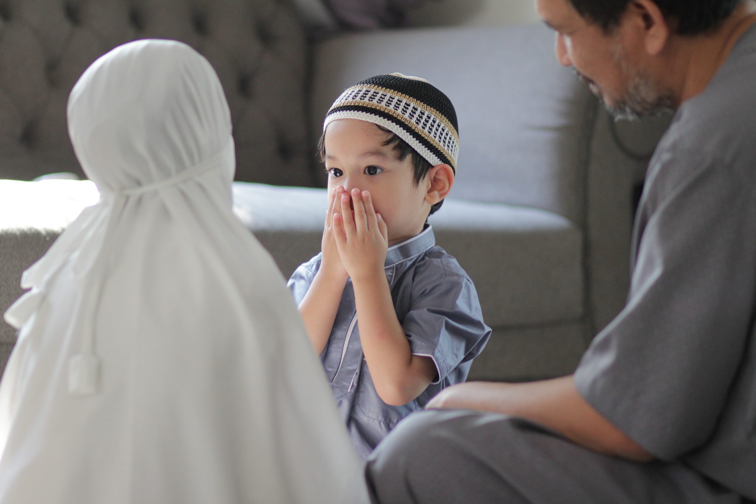 asian-muslim-family-traditional-costume-muslim-father-with-kids-their-house-after-pray-god-concept-muslim-people-ramadan-holy-month